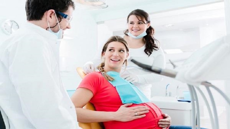 لمینت دندان برای زنان باردار چگونه انجام می‌شود؟
